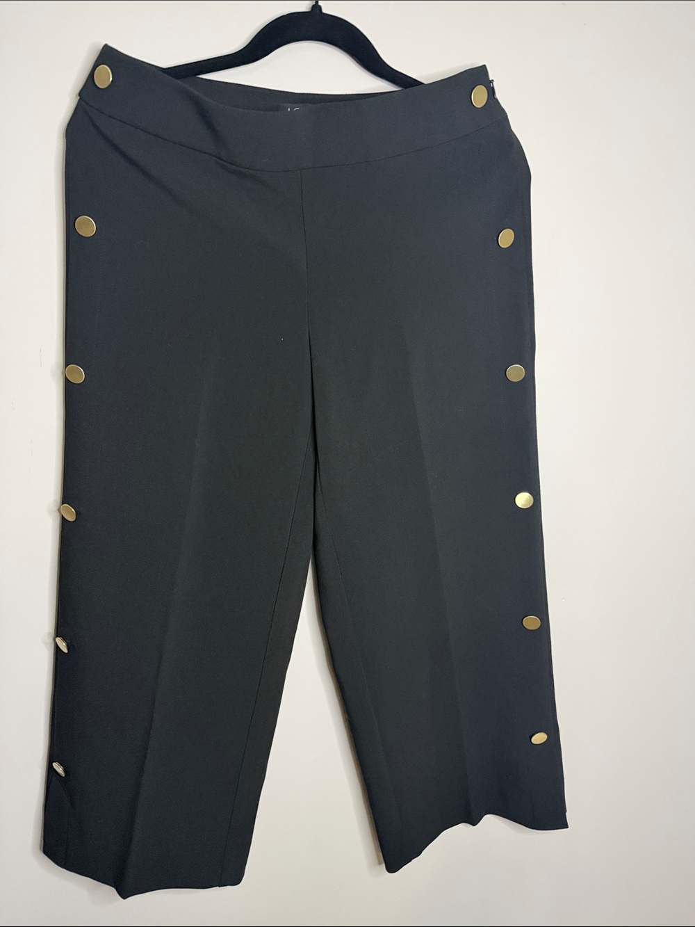 LOFT Black Wide-Leg Cropped Pants with Gold Snap Details